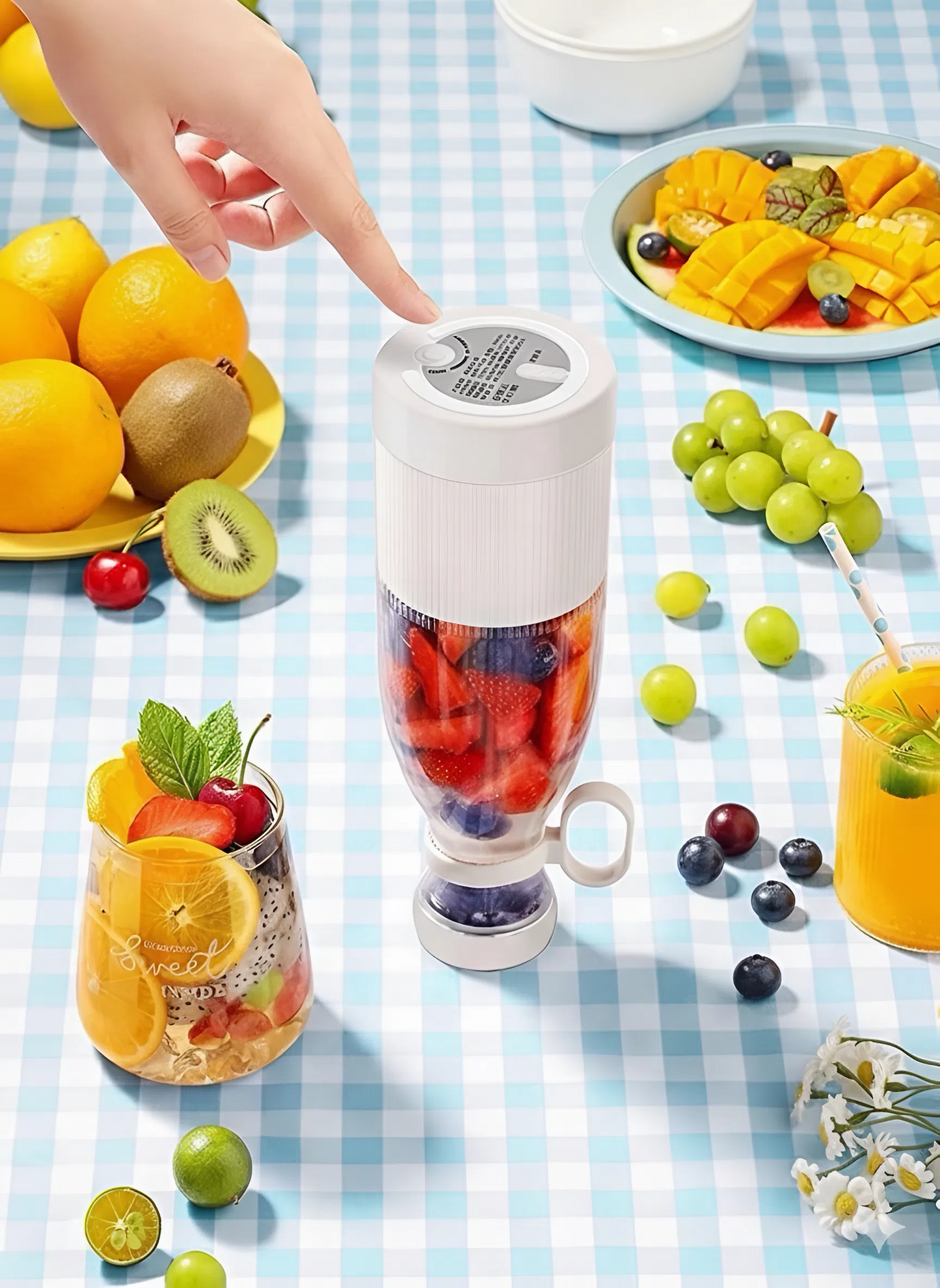 Portable Mini Juicer Bottle β Blend Juice Anywhere -300ml